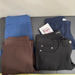 4 pair women’s pants. Wide legs and leggings.
